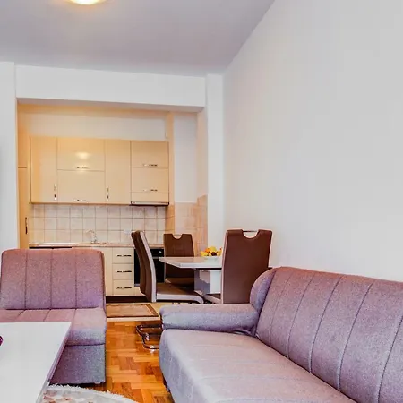 City Star Apartman *